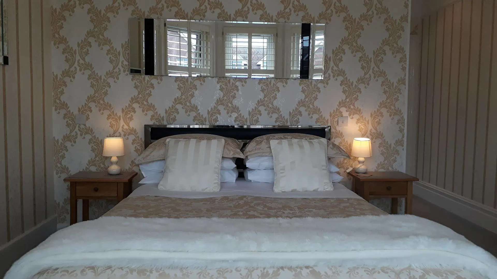 Crossroads Hotel Bournemouth