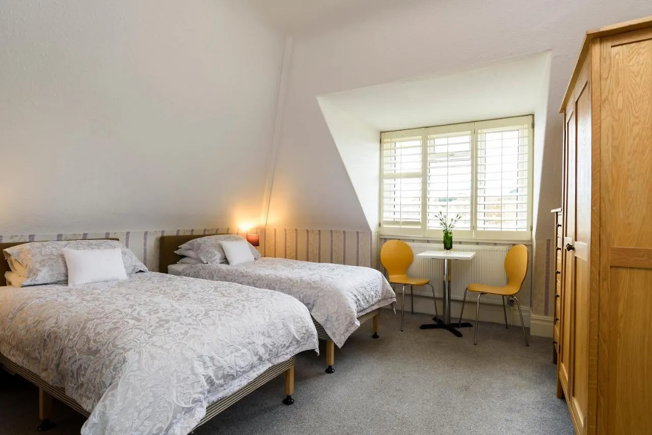 Crossroads Hotel Bournemouth 3*,